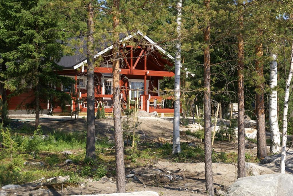 Hirvensalmi Kartanohotelli Satulinna Huvilat מראה חיצוני תמונה
